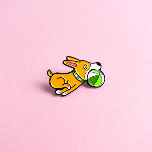 Doggo (aromantic) — enamel pin