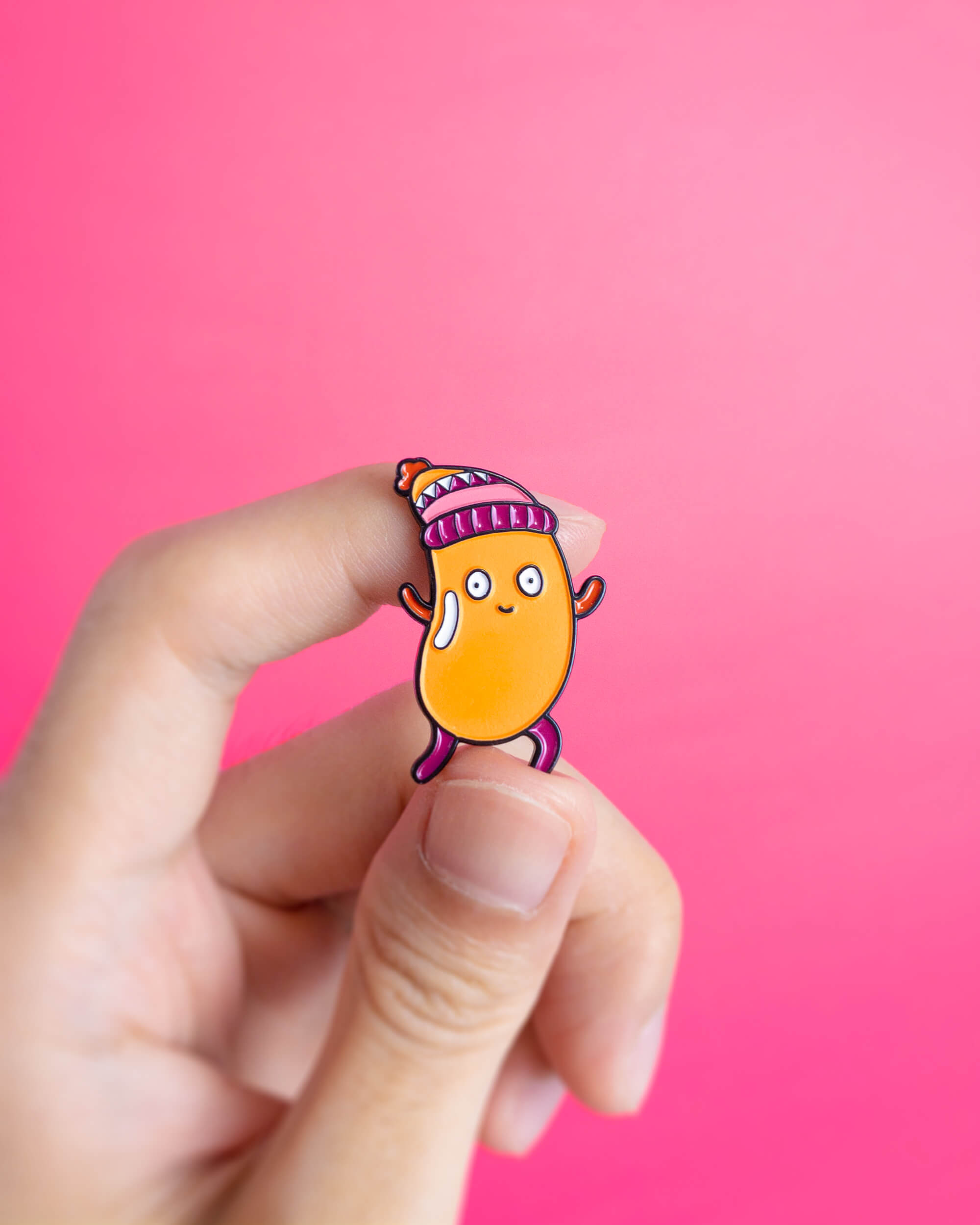 Lesbian lesbean beanie — enamel pin