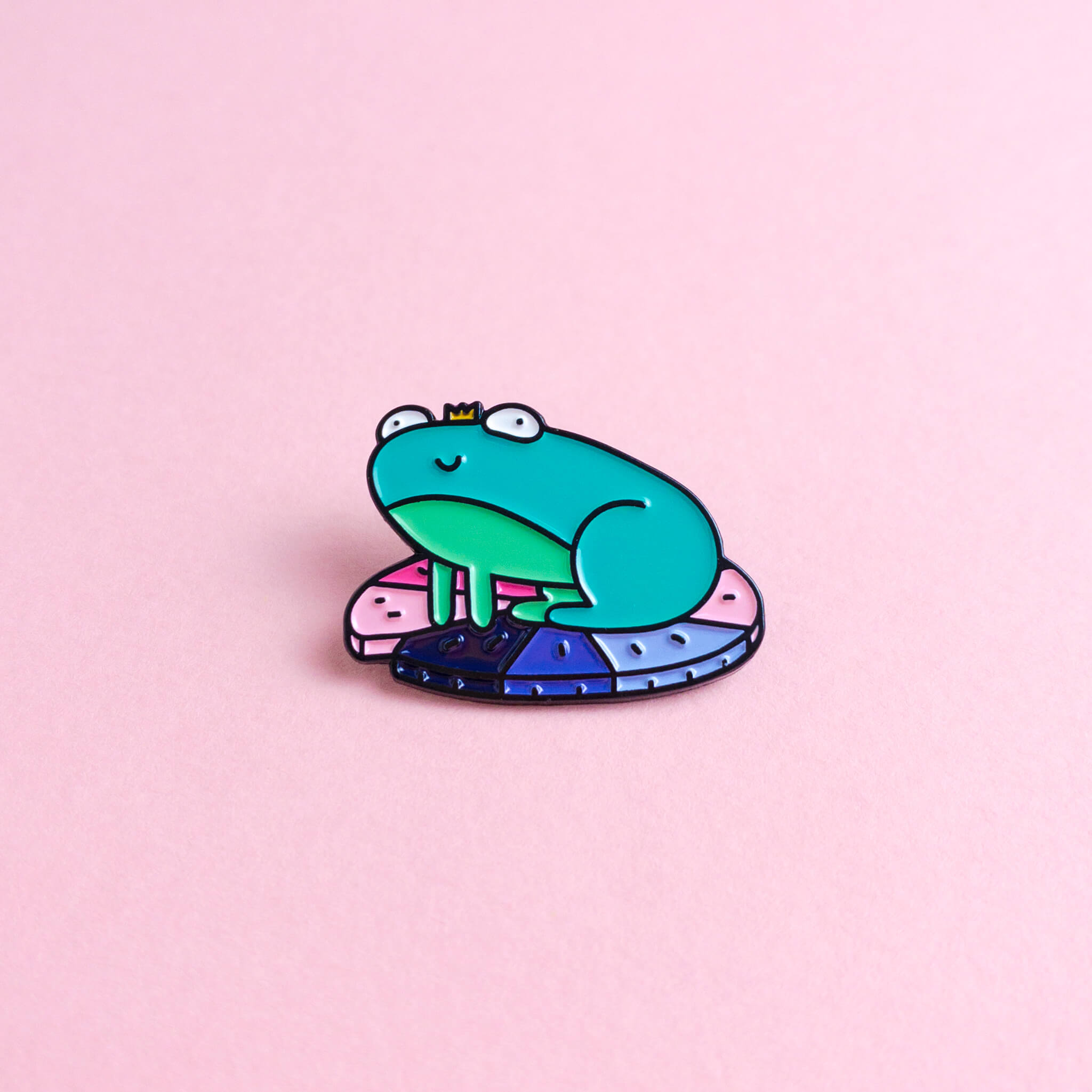 Frog (omnisexual / omni) — enamel pin
